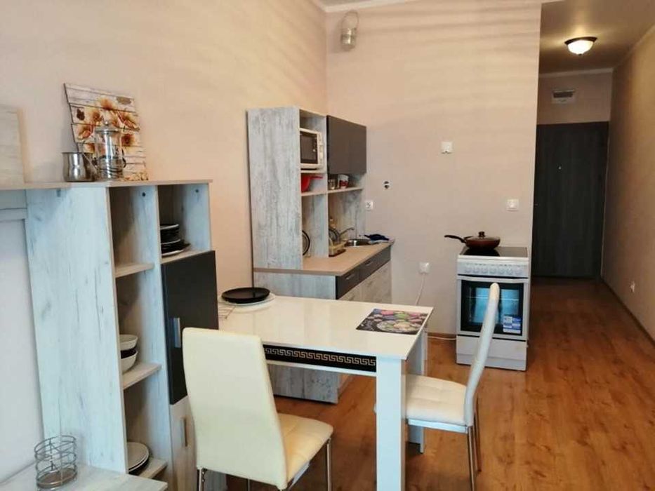 Дава се под наем Двустаен апартамент в Бургас, Зорница - 74 кв.м за 178.5 € - Снимка #1