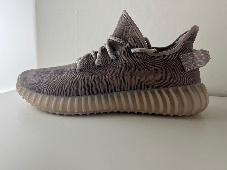 100% Originali Yeezy 350 700 MNVN QNTM Adidas