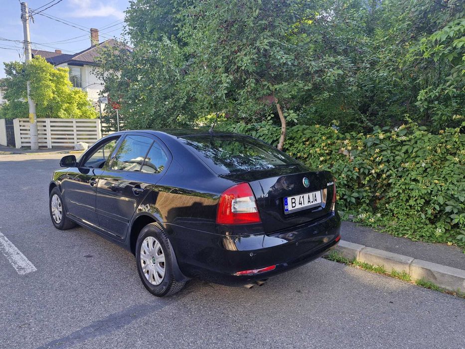 SKODA Octavia 2012 — imagine 3