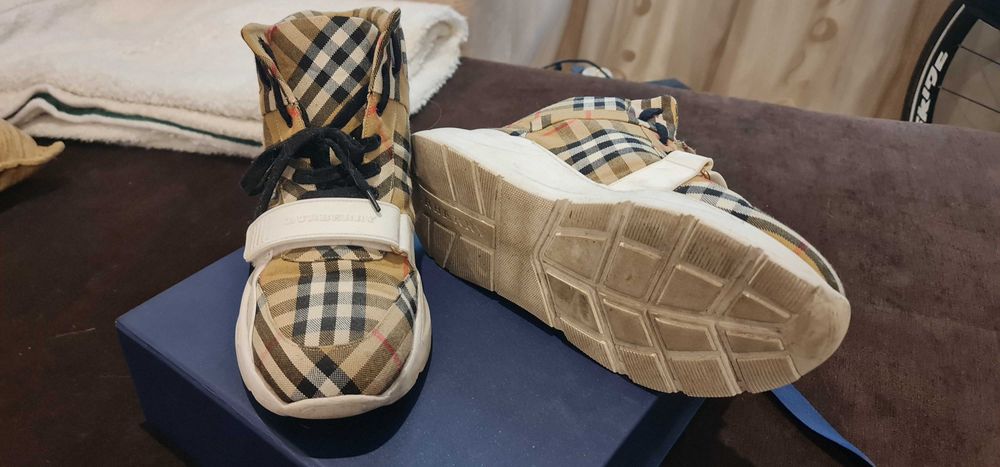 Vand ghete inalte barbati Burberry 43