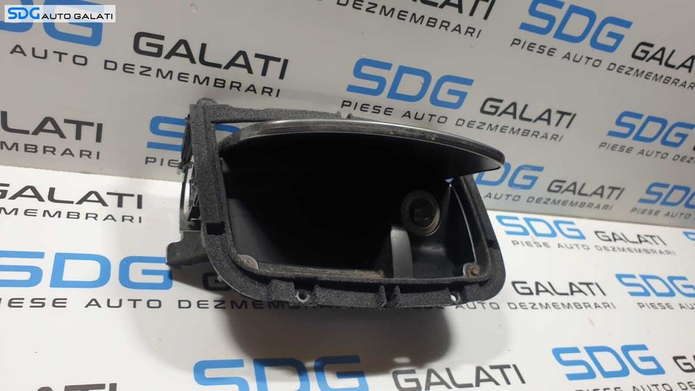 Scrumiera Consola Centrala Bord cu Bricheta Priza Renault Laguna 3 2007 - 2015 Cod 969120002R 969120002 969170001R 969170001