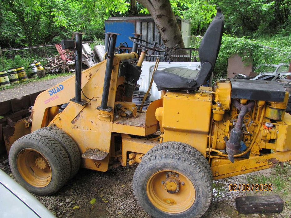 Продавам челен товарач, фадрома , багер  - 2,5 тона - 4 х 4