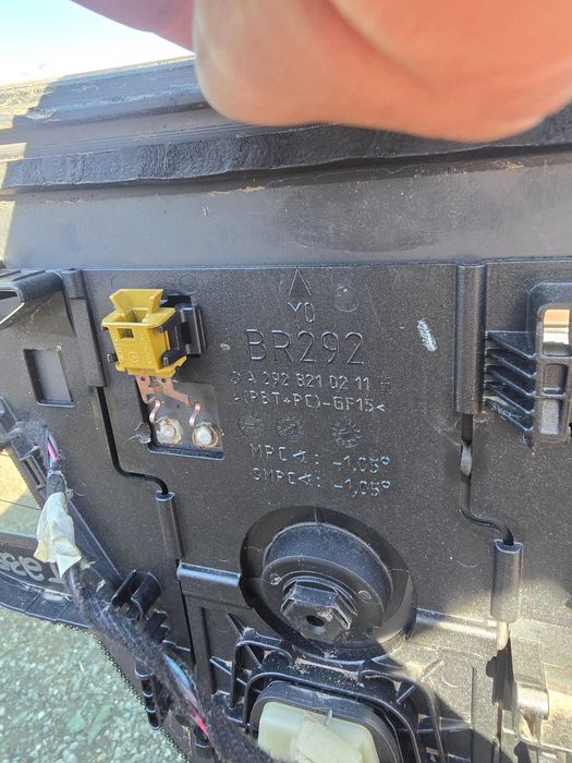 Предно стъкло за Mercedes GLC X253