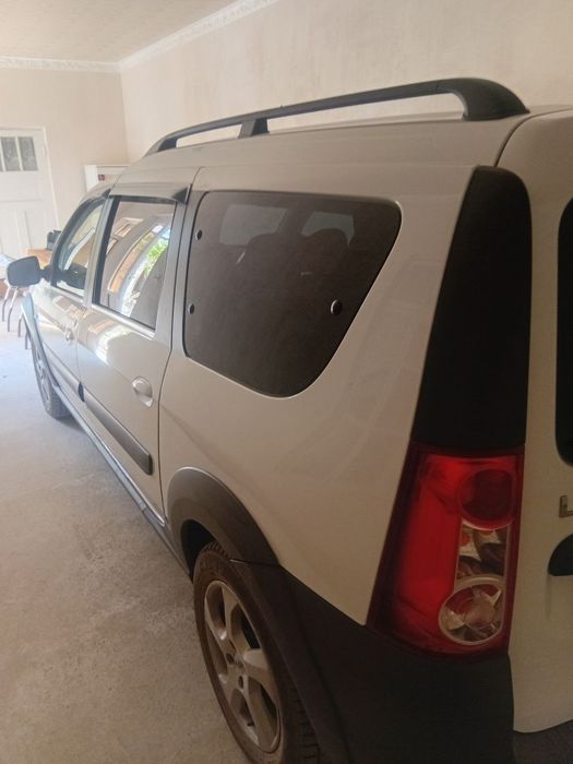 Lada Largus sotiladi