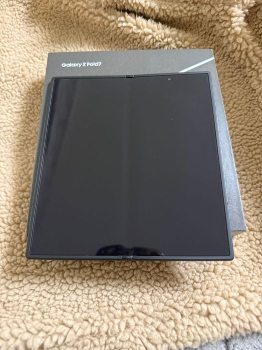 Samsung Galaxy Z Fold 7 jet black