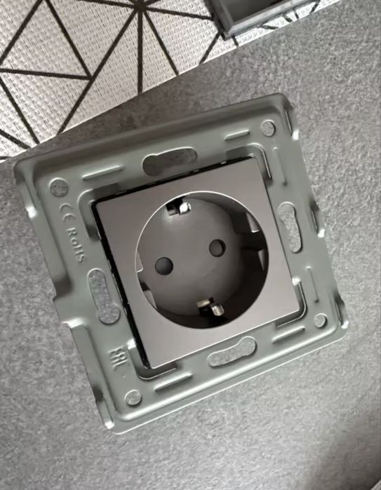 Кристални ключове, контакти