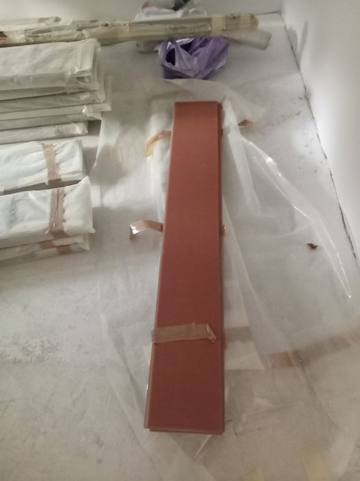 Vând 40 m2 parchet laminat de 8 mm.