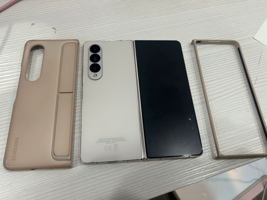 Самсунг фолд 4 в идеале