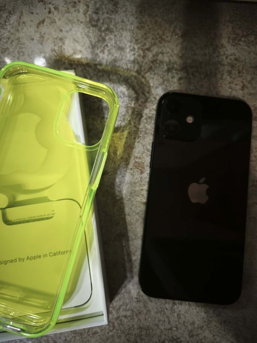 Продавам Iphone 12 mini