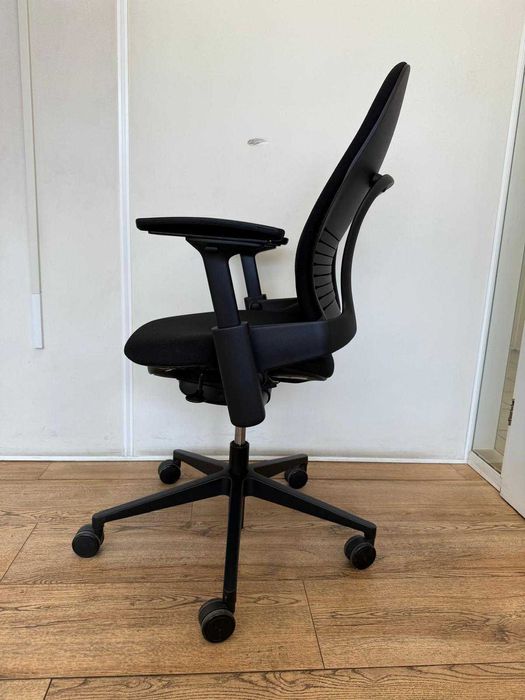 Refurbished Steelcase Leap V2 Actionmodel