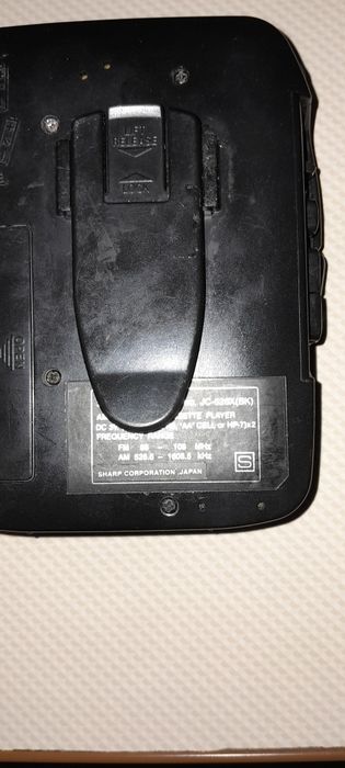 Продам кассетный плеер SHARP.