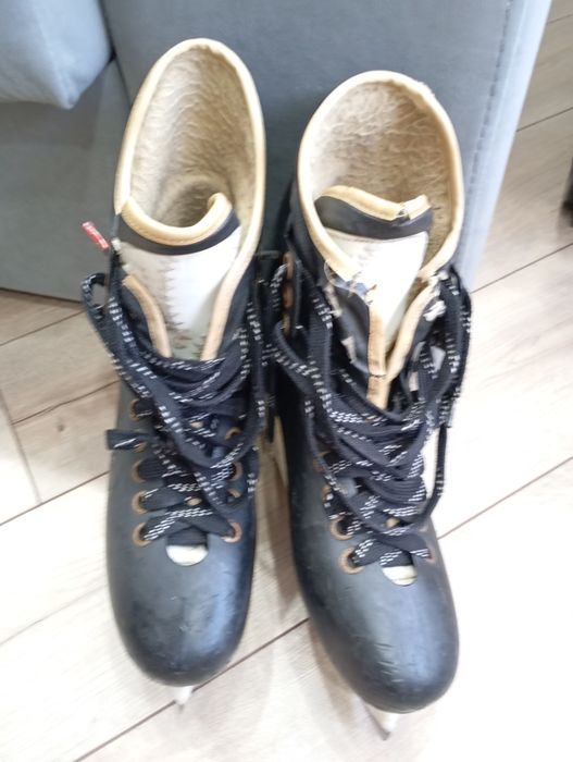 Продам коньки Salvo