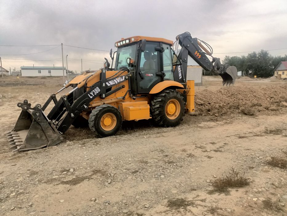 Экскаватор погрузчик 3/1