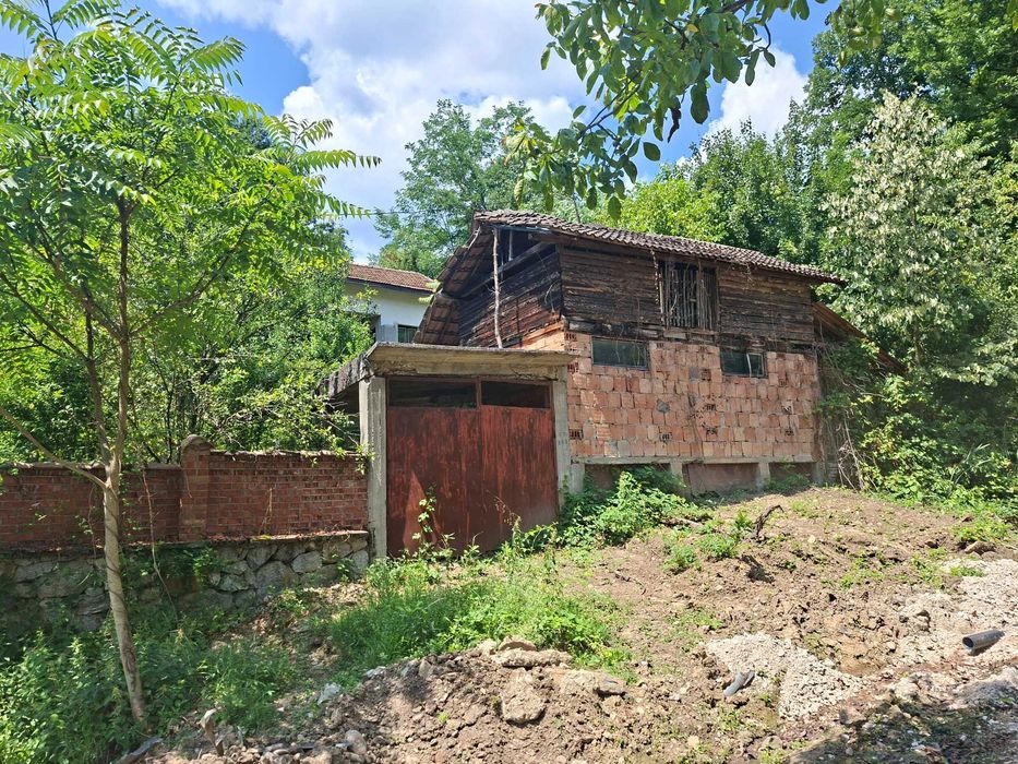 Продава къща с.Гледаци Община Габрово