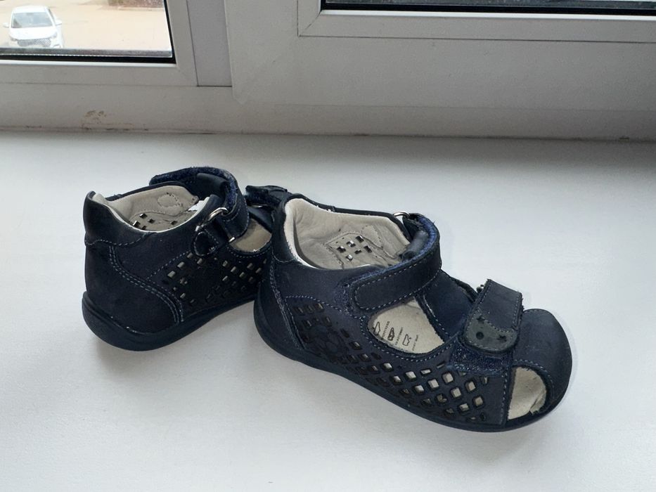Продам сандали Tiflani