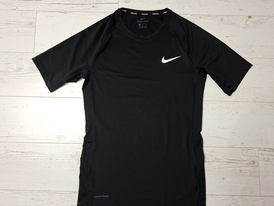 Nike Pro-Ориг. Тениска Нова!!!