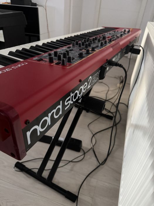 Inchiriez Nord Stage 2EX pentru evenimente Poderei • OLX.ro