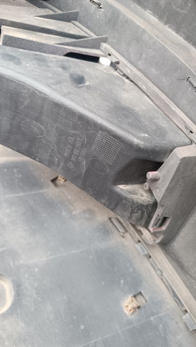 • 100% ОРИГИНАЛНА Предна GTI броня за Голф 5, джета, пасат и др. bronq