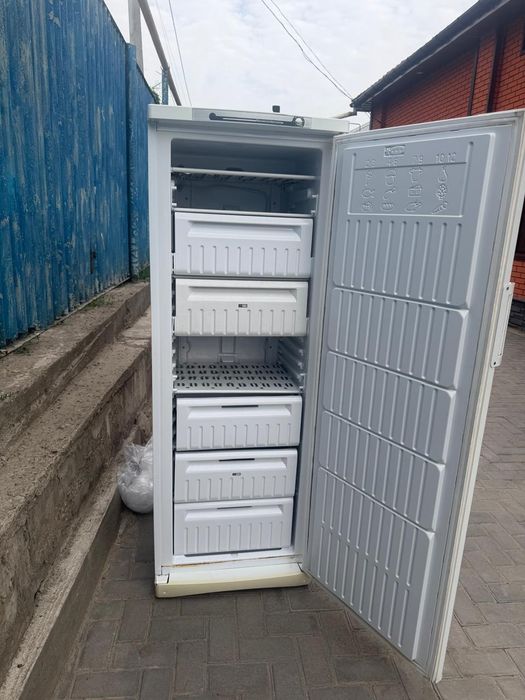 Морозильник Indesit