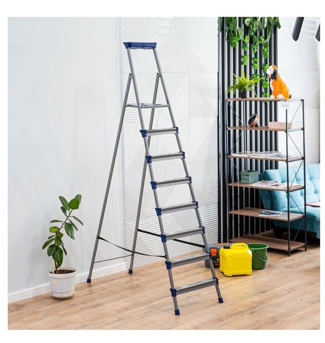 Стремянка высокая