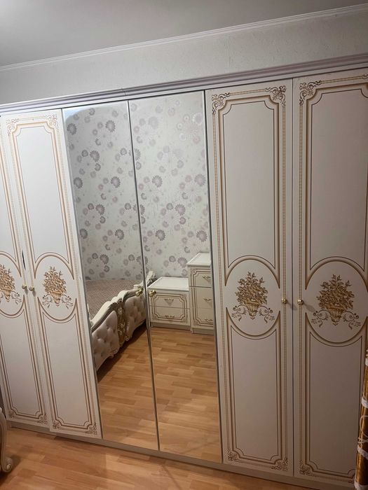 Спальный гарнитур