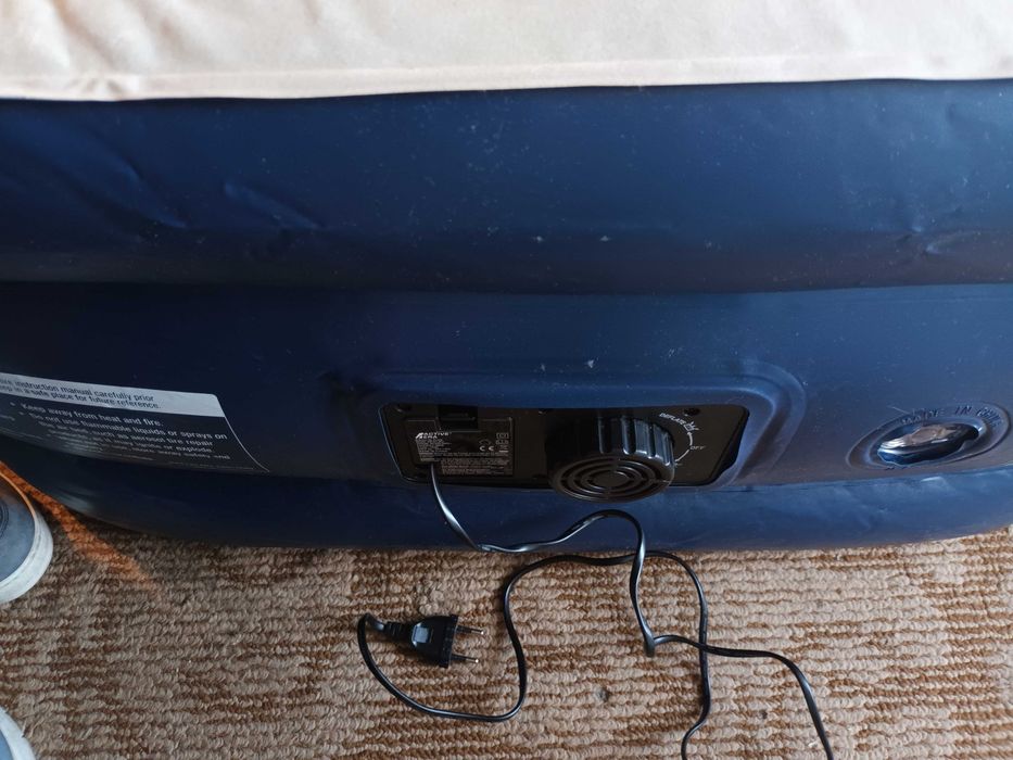 Надоваемо легло с вградена електрическа помпа