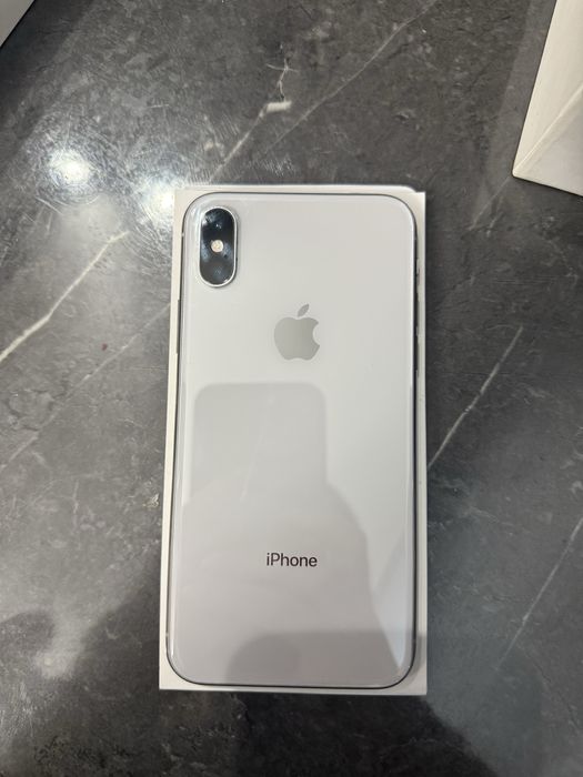 IPhone X silver продам