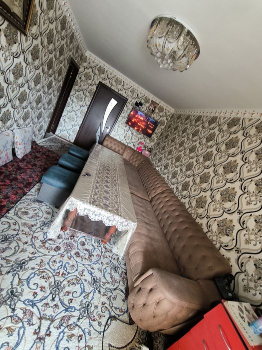 Уголок деван ва стол эни. 1.50. узунлиги 4.5.метл стол 3.метр холати а