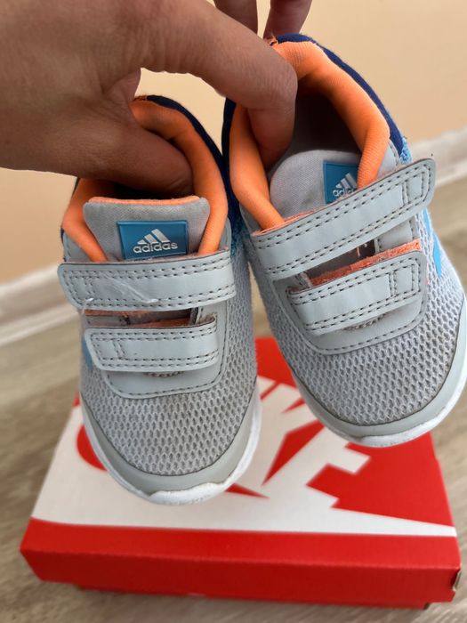 Маратонки adidas за деца