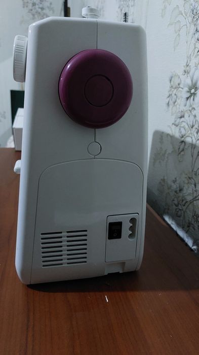 Швейная машинка JANOME