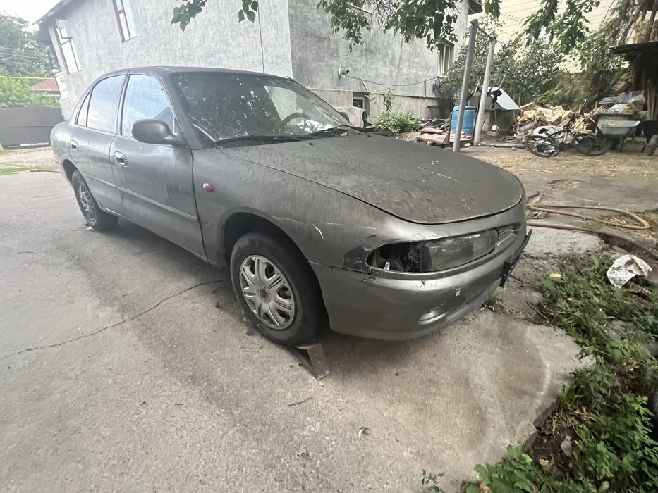 Продам срочно машина на ходу