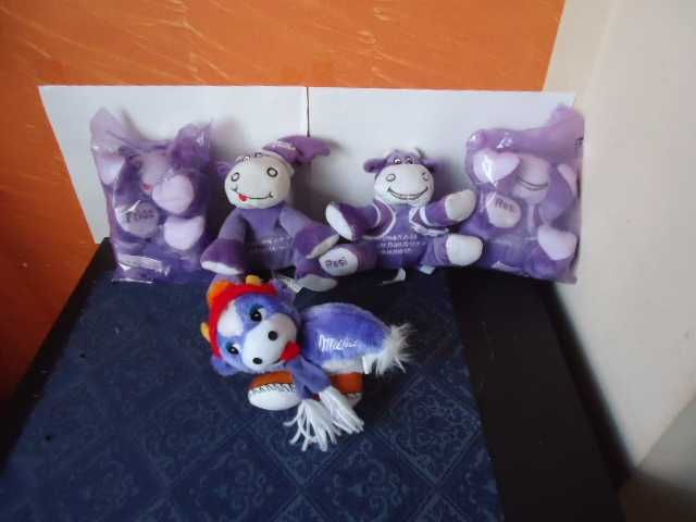 Милка Milka,коледни играчки,чаши,магнити,плюшени играчки,шал, несесер