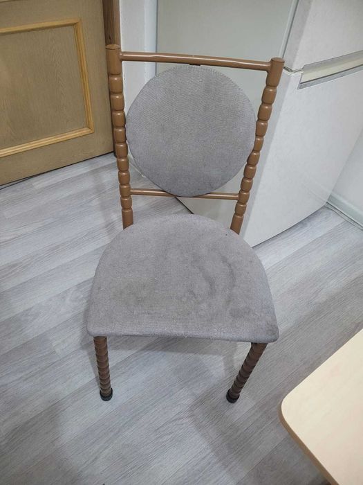 Стол для кухни 1,5*0,7 + 4 стула