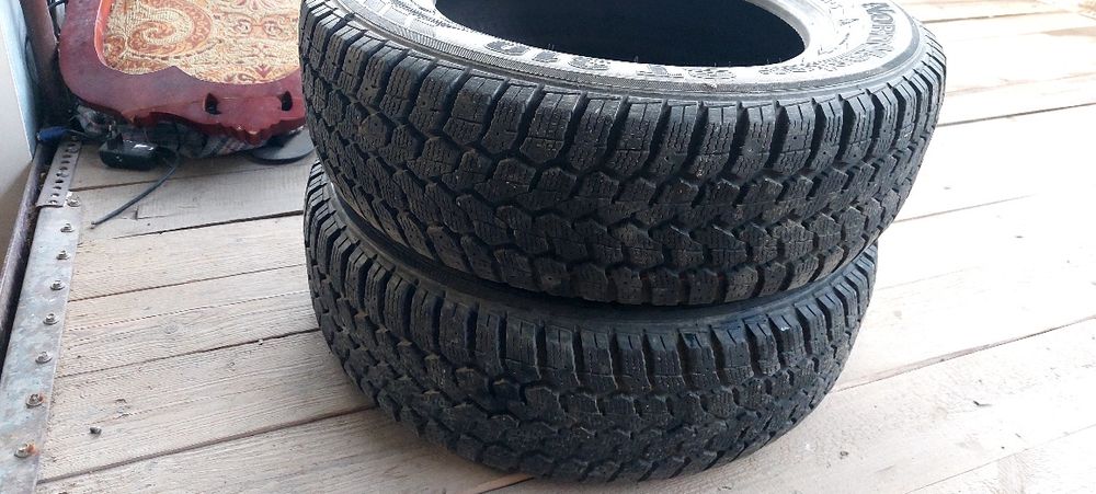 Зимныи шины 2-шт