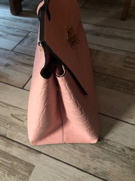 Елегантна чанта от естествена кожа