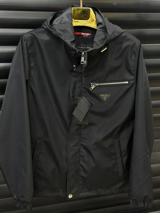 Мъжки якета ветровки различни модели