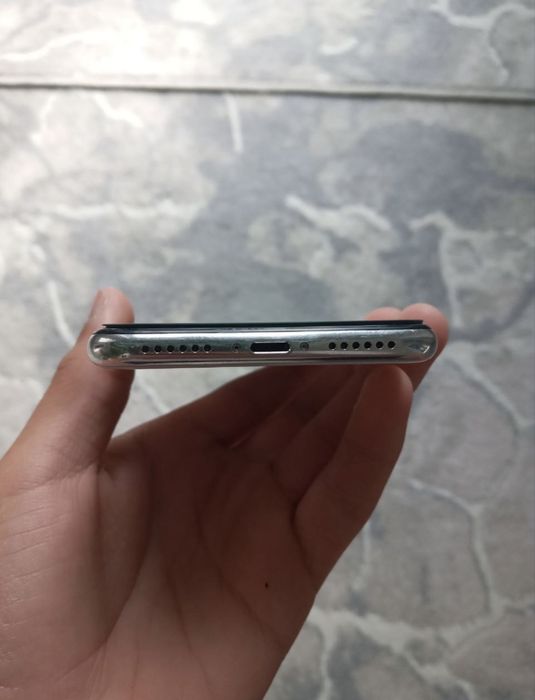 iphone xs white silver