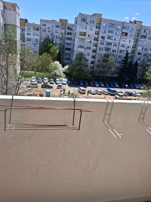 Метални стойки за сандъчета за цветя