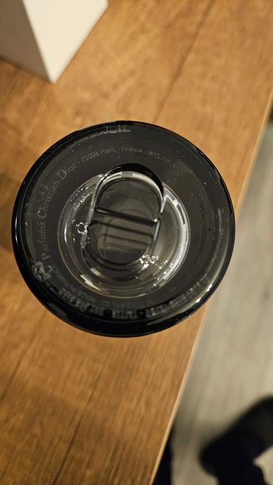 Продавам парфюм DIOR Sauvage 100ml.