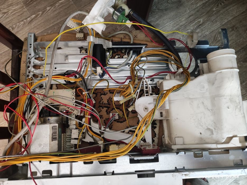 Продам запчасти на стиралку