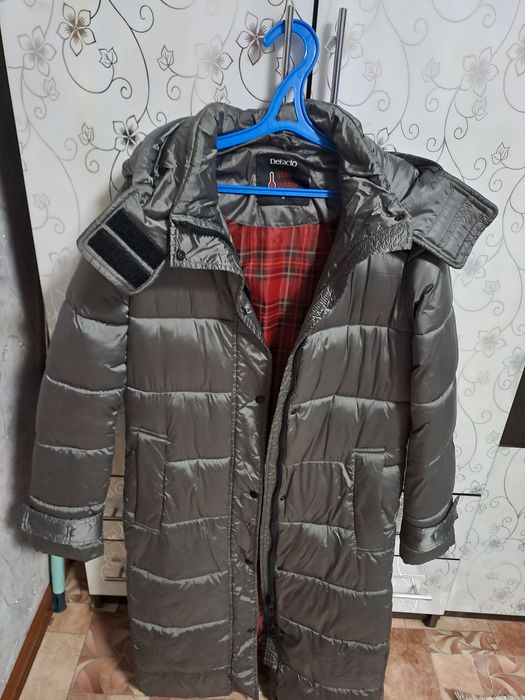 Продам куртку осень