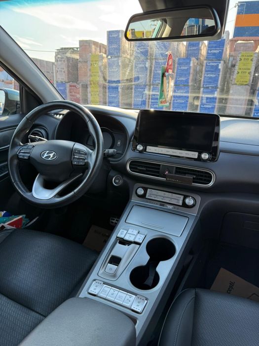 Hyundai Kona EV Premium