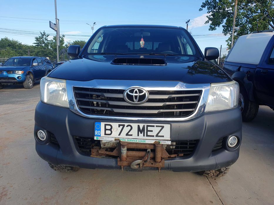 Toyota Hilux 2.5d, 4x4, an 2015 Aer Conditionat, troliu, acte RO