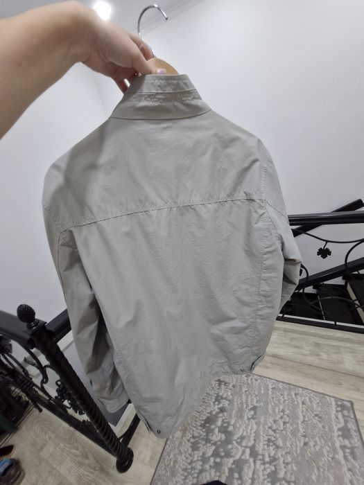 Мужская ветровкв