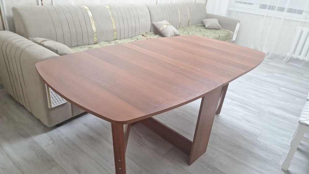 Большой стол трансформер