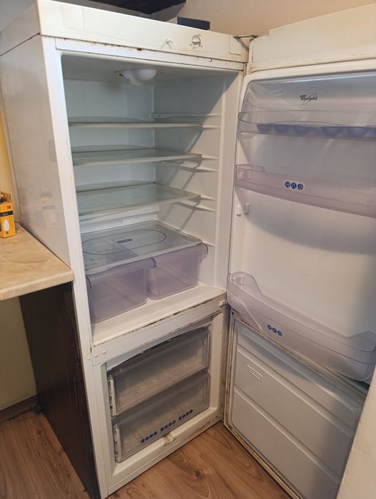 Хладилник Уърпул