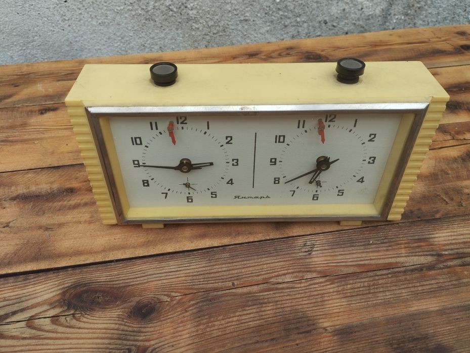 Руски часовник за шах Янтар