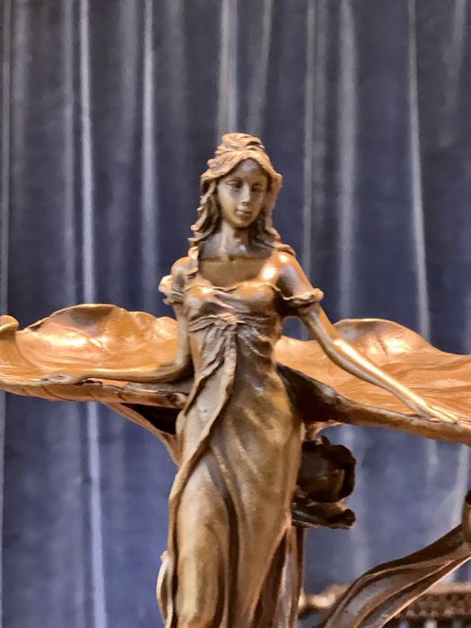 Statuetă decorativa din Bronz - stil ArtNouveau