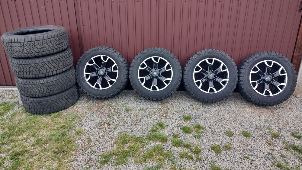 Vând jante originale Toyota Hilux265/65/17 și 265/60/18