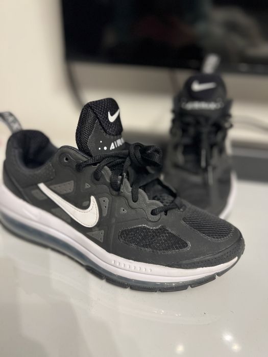 Дамски маратонки Nike